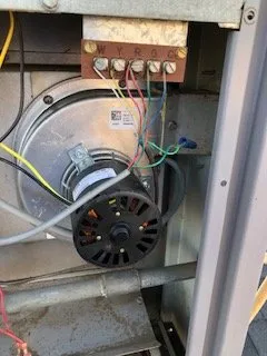 ARM Heating & Cooling Solutions Logo