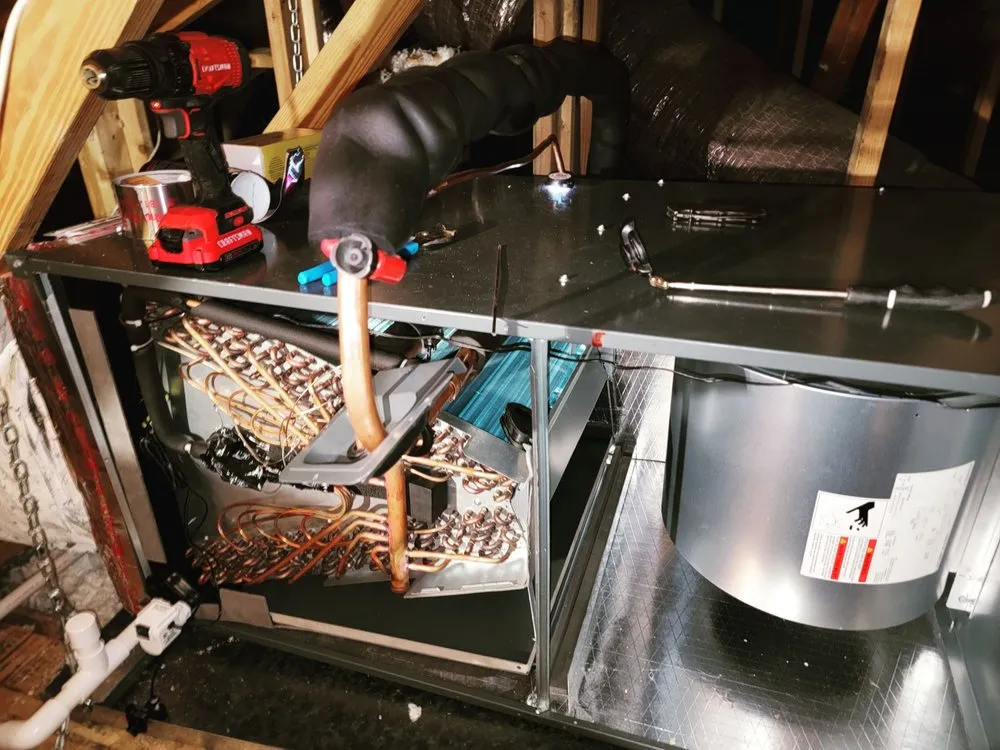 Slide of Artyc Gator Cooling & Heating