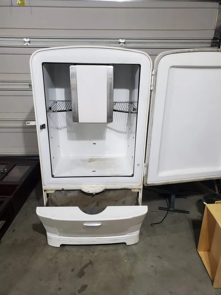 Slide of Augurey Appliance & Home