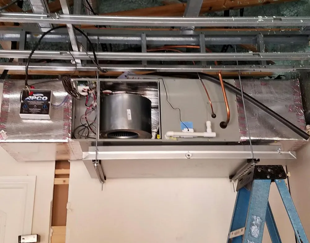 Slide of August Breeze