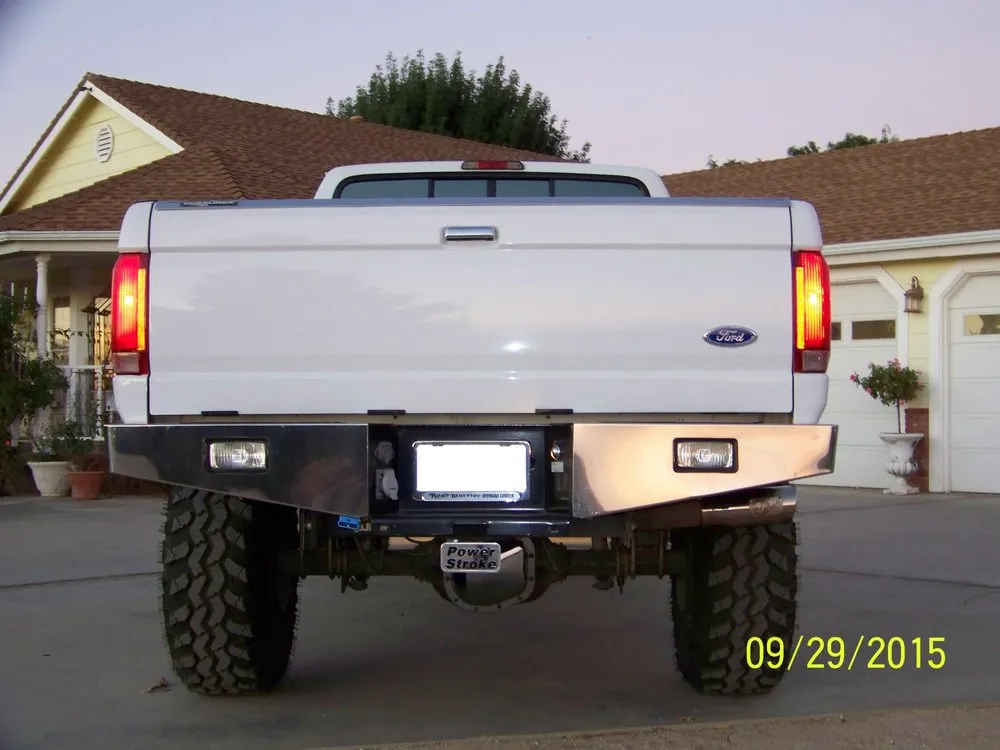 Slide of Avenue Yucca Car Care