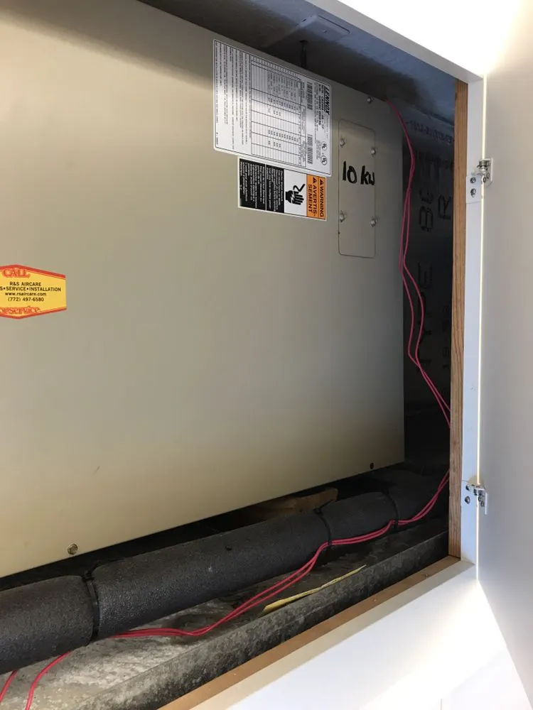 Slide of AVeterans Air