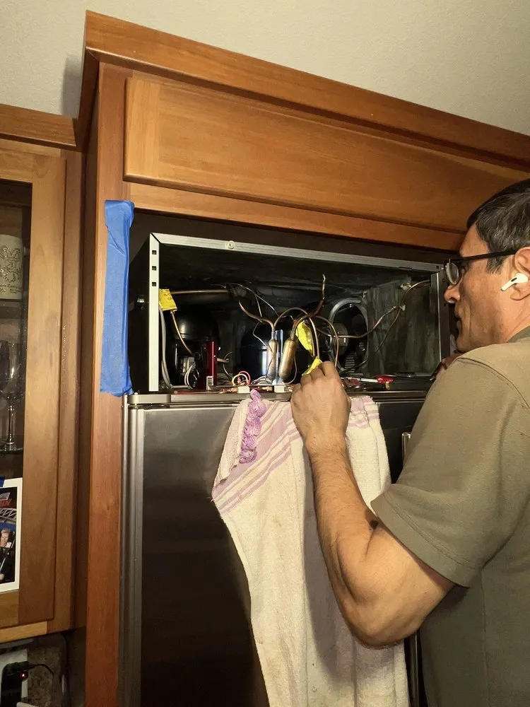 Slide of Azer Appliance & HVAC Repair