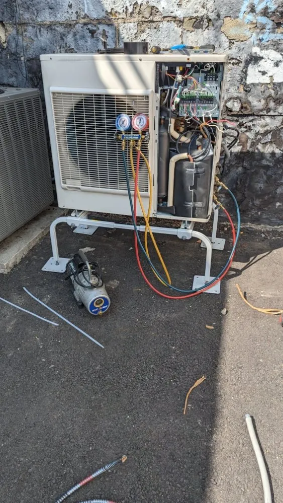 Slide of Aztlan Air Duct Cleaning