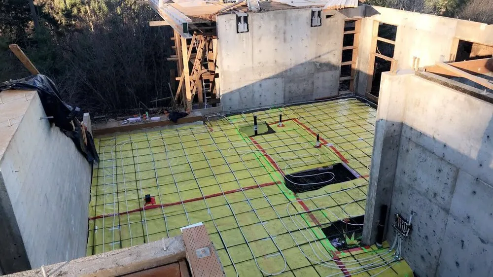 Slide of B & M Mechanical