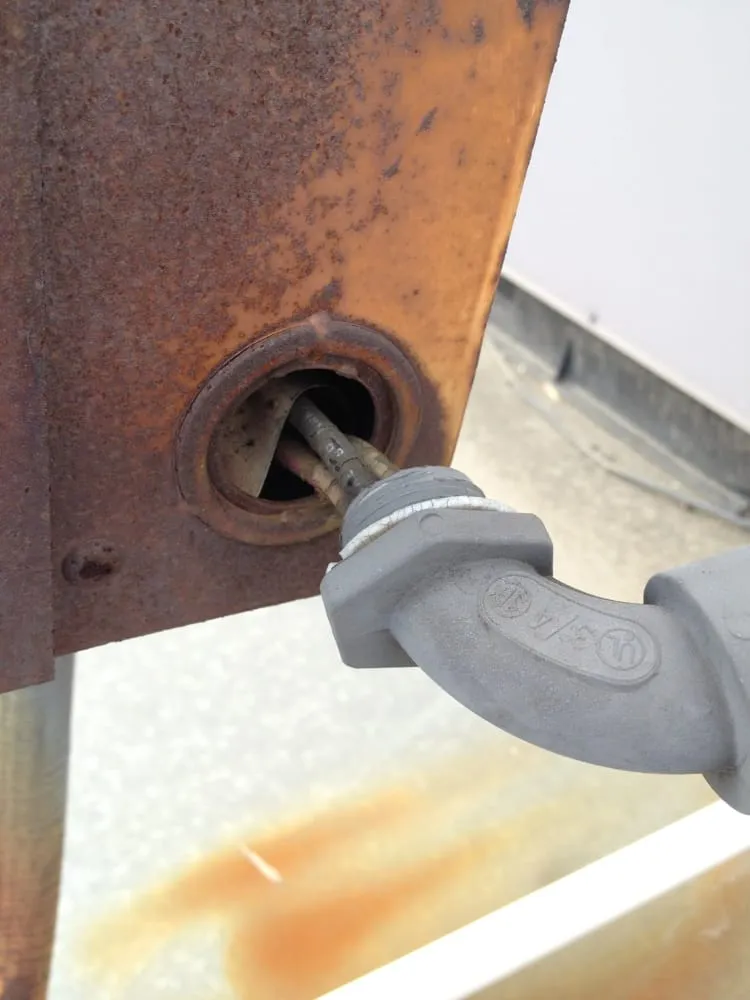 Slide of B and D Air Conditioning