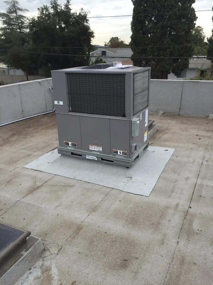 Slide of B and D Air Conditioning