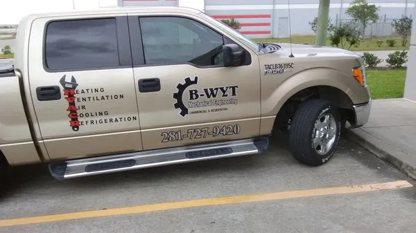 B Wyt Mechanical Engineering Logo