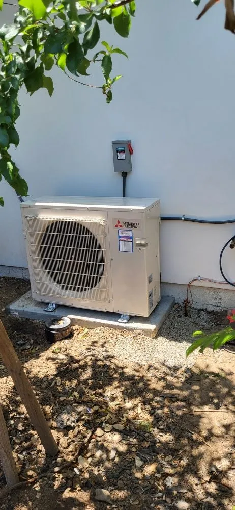 Slide of Balcom Heating & Air