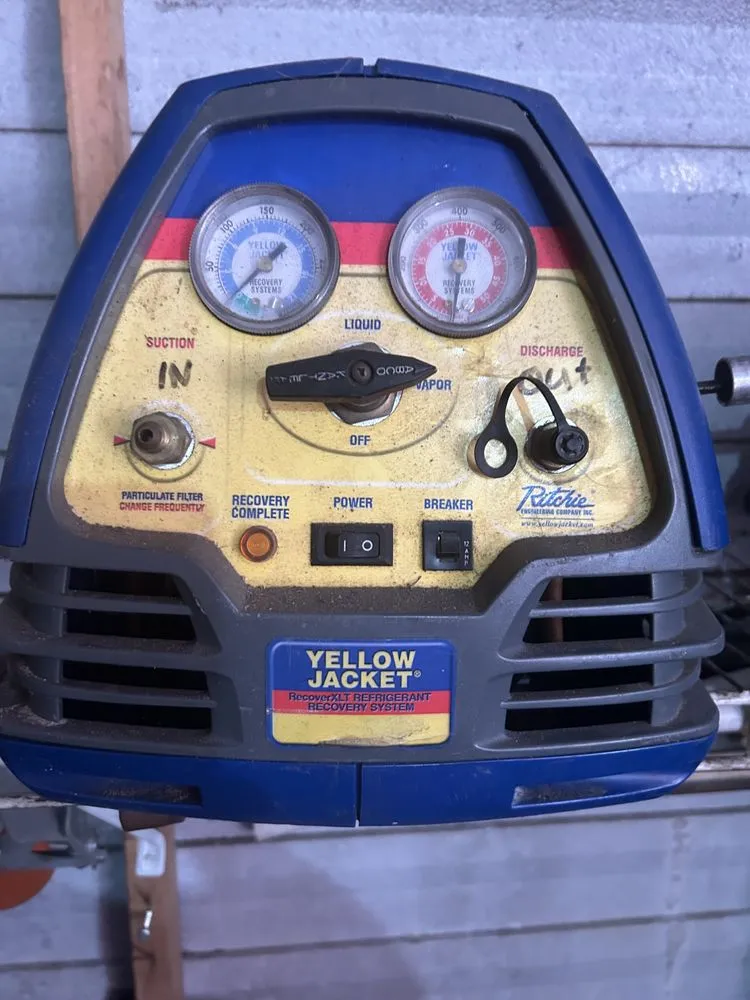 Slide of Bass Discount Air