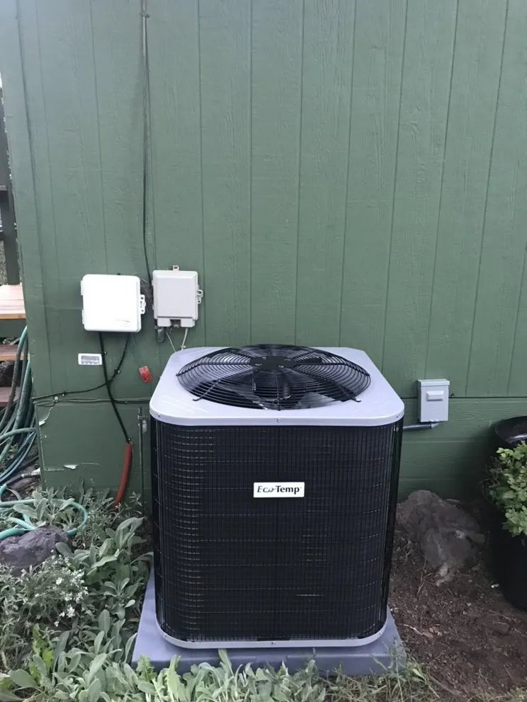 Slide of B&D Heating Air and Plumbing