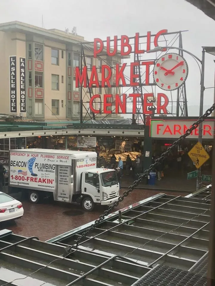 Slide of Beacon Plumbing - Seattle