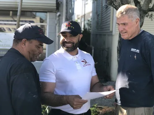 Beep Me Plumbing & Heating Logo