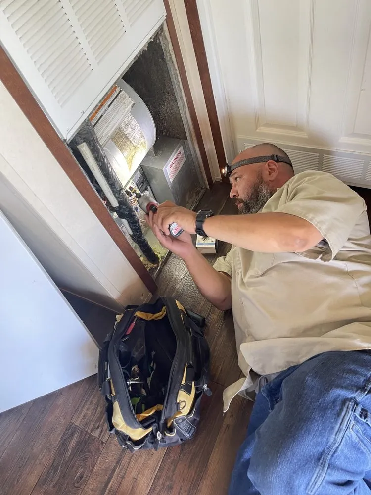 Slide of Bentley's Air Conditioning & Refrigeration