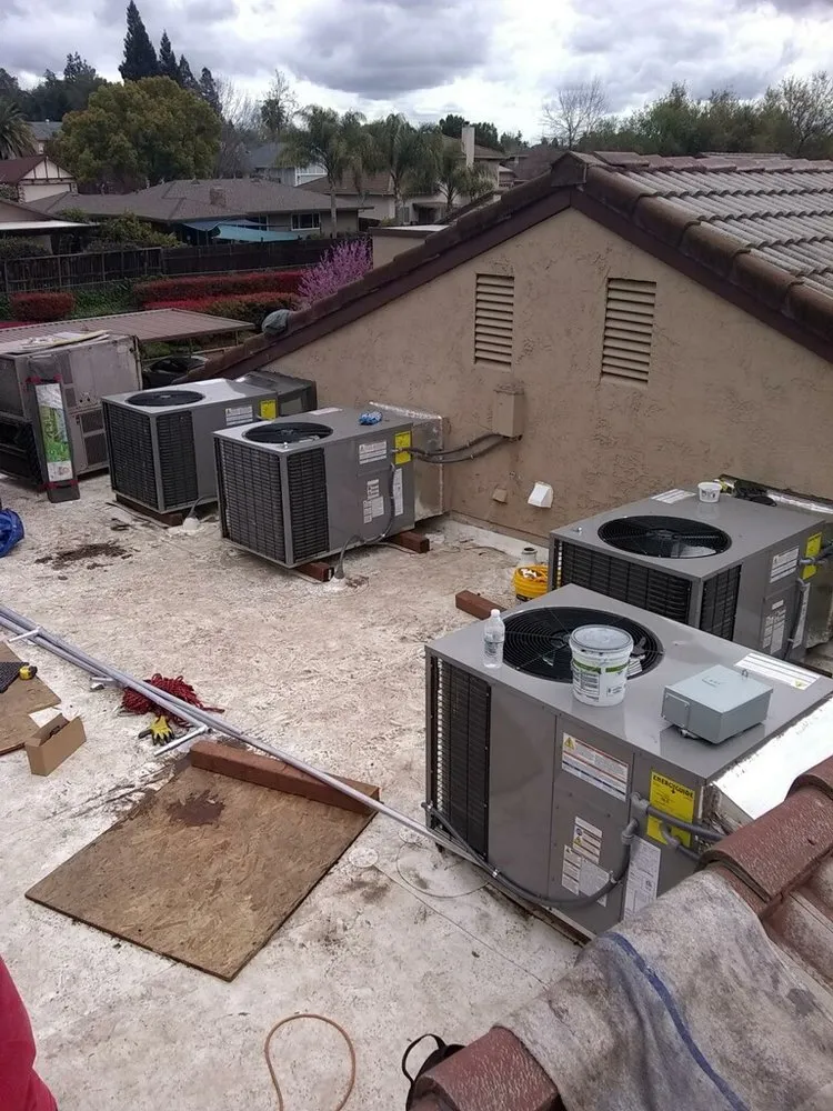 Slide of Bjorni Heating & Air