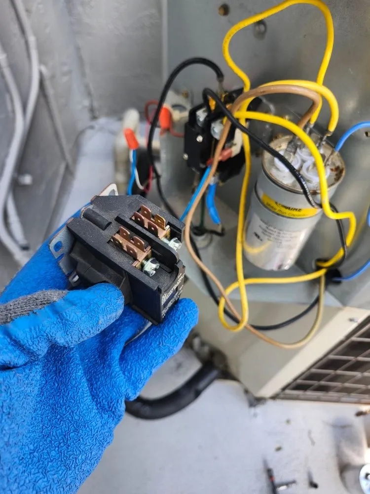 Slide of B&M Service