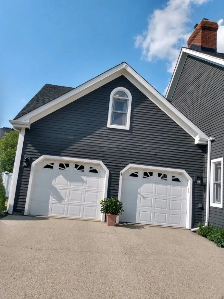 Slide of Boldenz services