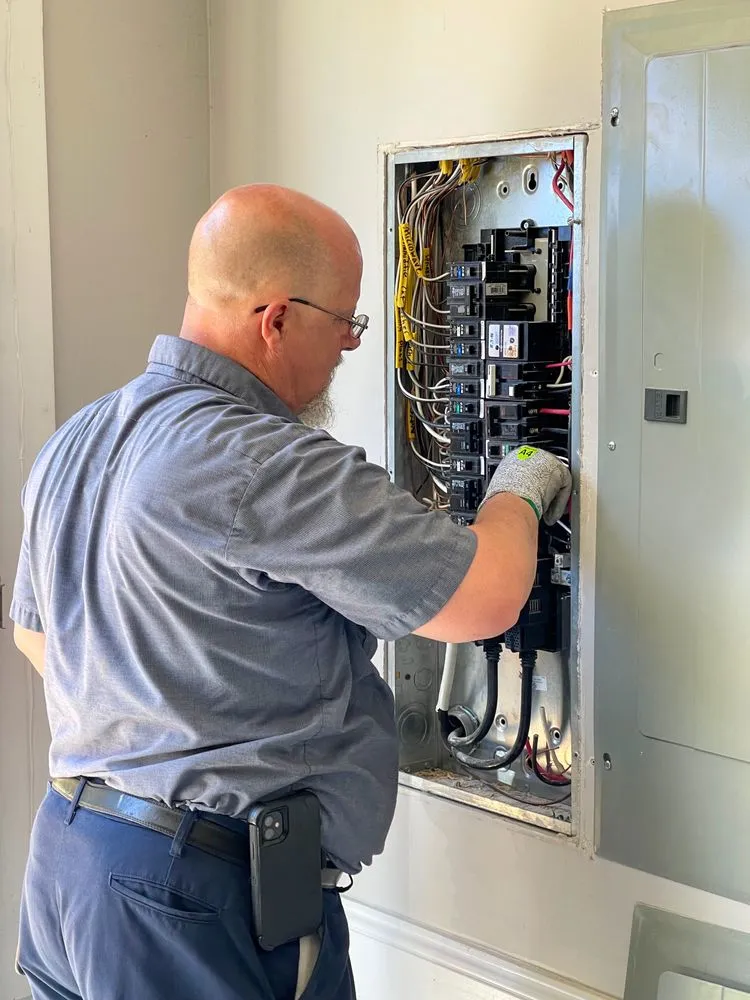 Slide of Boothe’s Heating, Air, Plumbing, Drains & Electrical