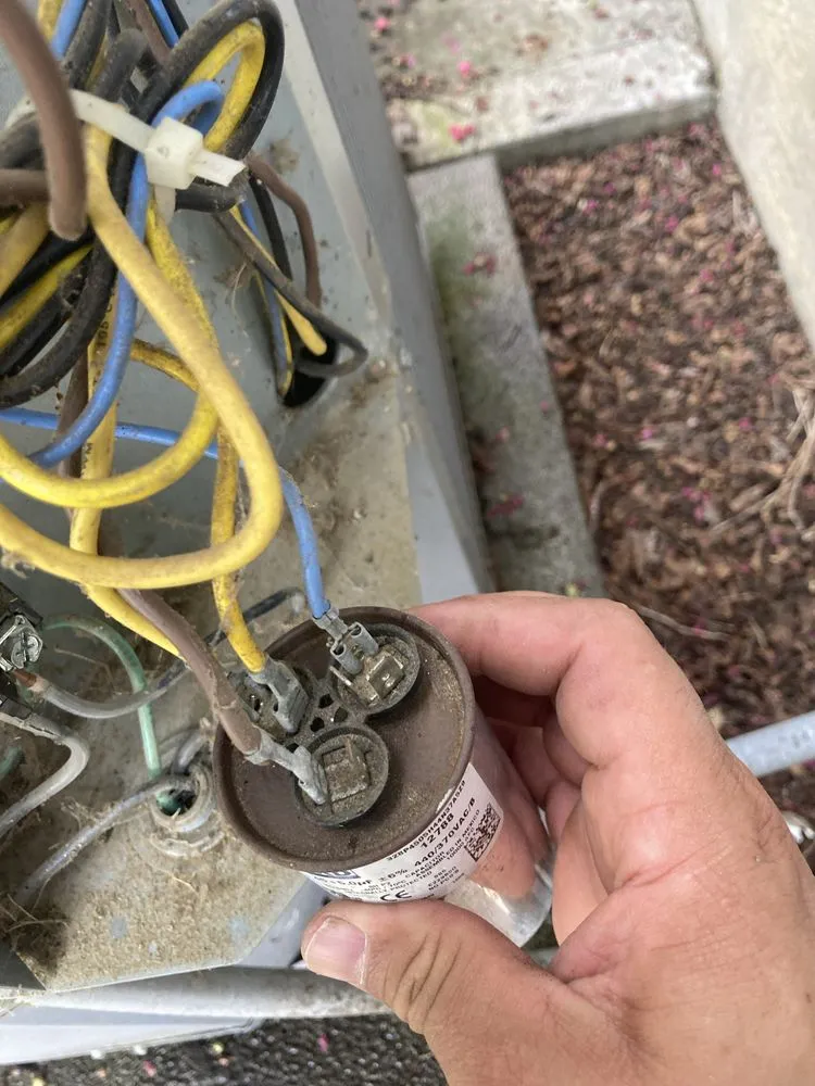 Slide of Breeze Crafters HVAC Services