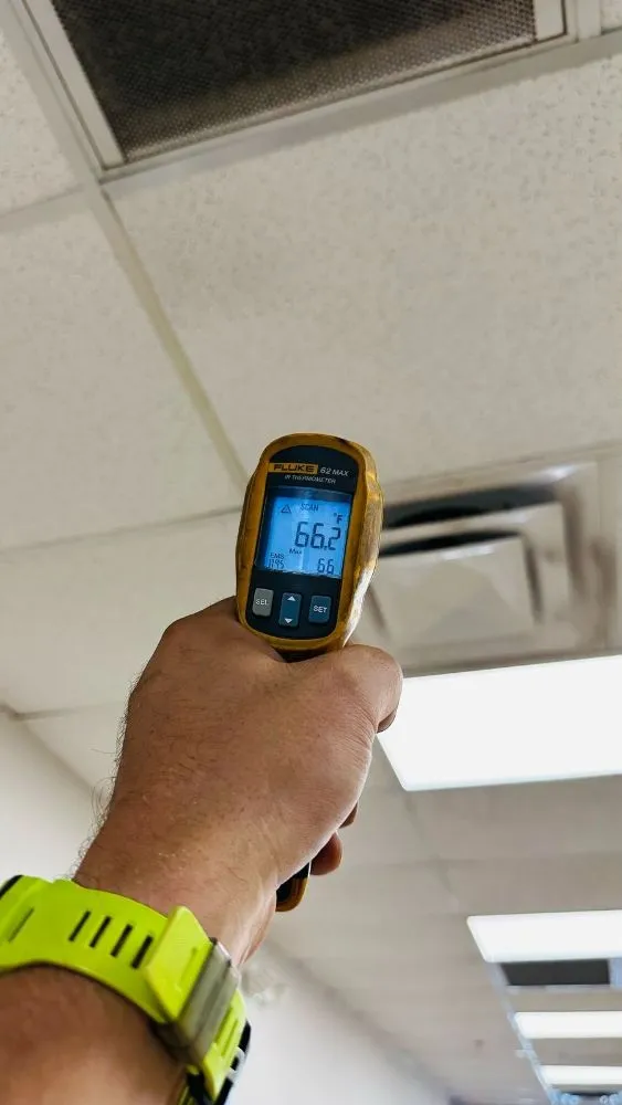 Slide of BREEZEBEE Engineering