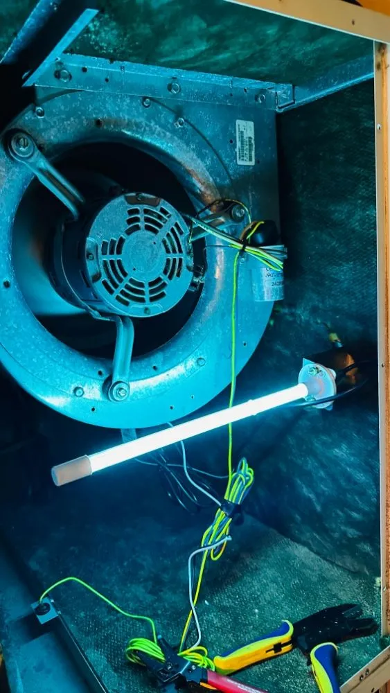 Slide of BREEZEBEE Engineering