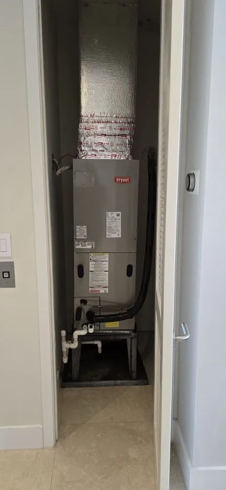 Slide of Breezy Air Conditioning & Heating