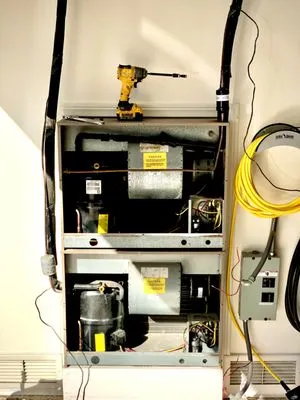 Breezy Air Services Logo