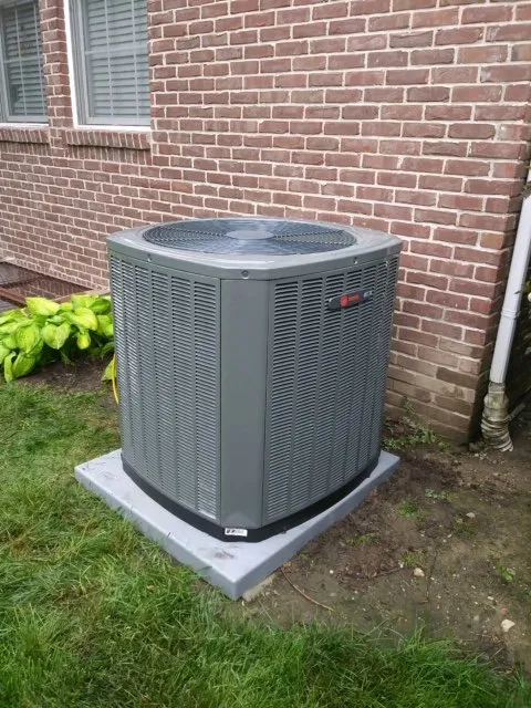 Slide of Briarwood Heating and Cooling