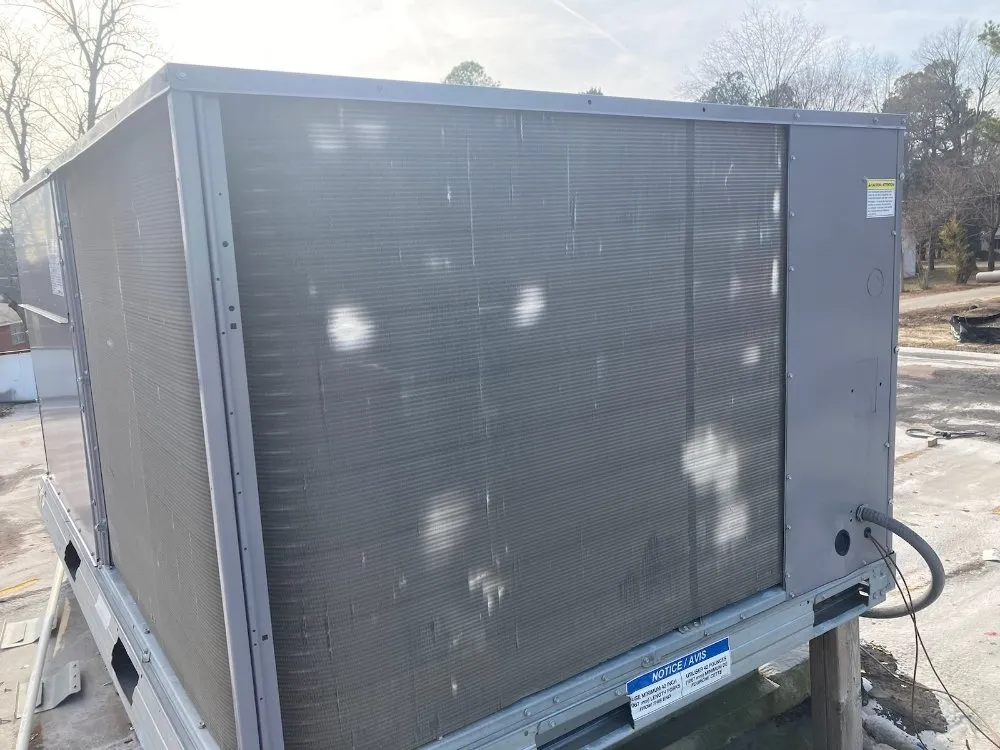 Slide of Bricoleur Maintenance and Repair