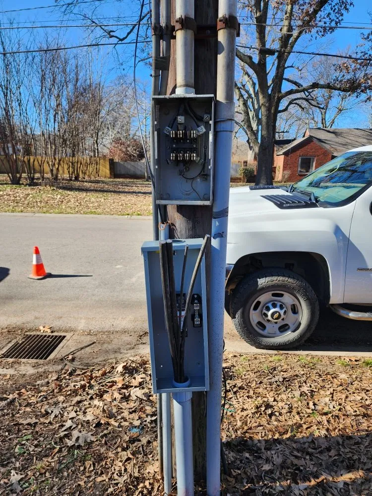 Slide of Bricoleur Maintenance and Repair