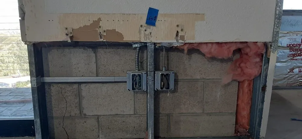 Slide of C & R Expert Tech Services