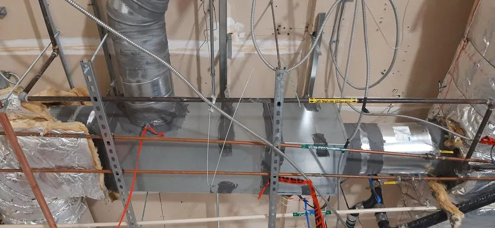 Slide of C & R Expert Tech Services