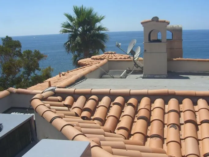 Slide of California Comfort