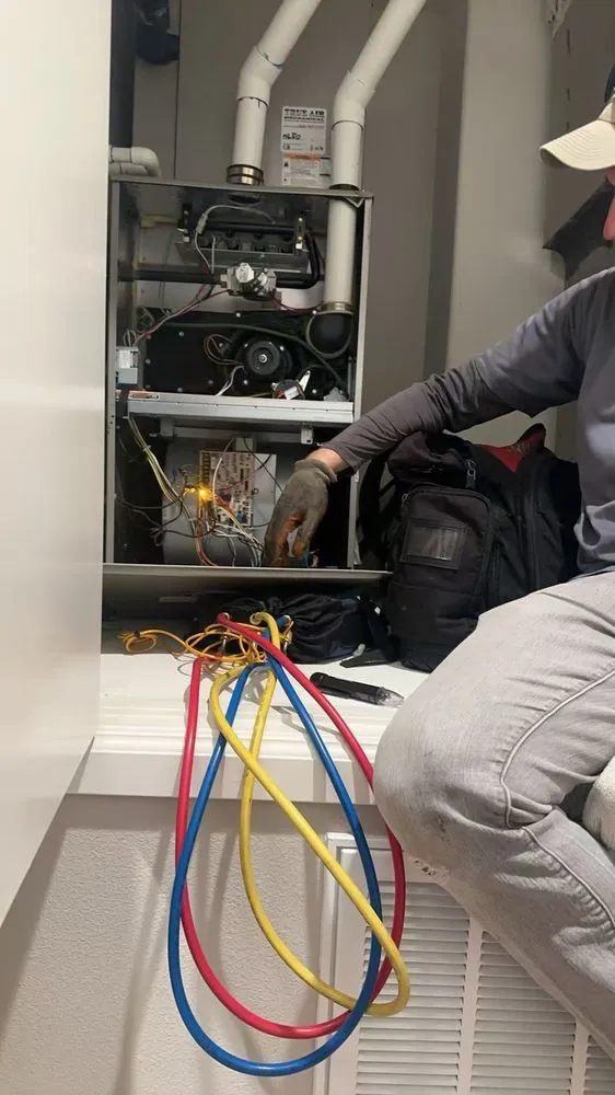 Slide of CALl Appliance Repair