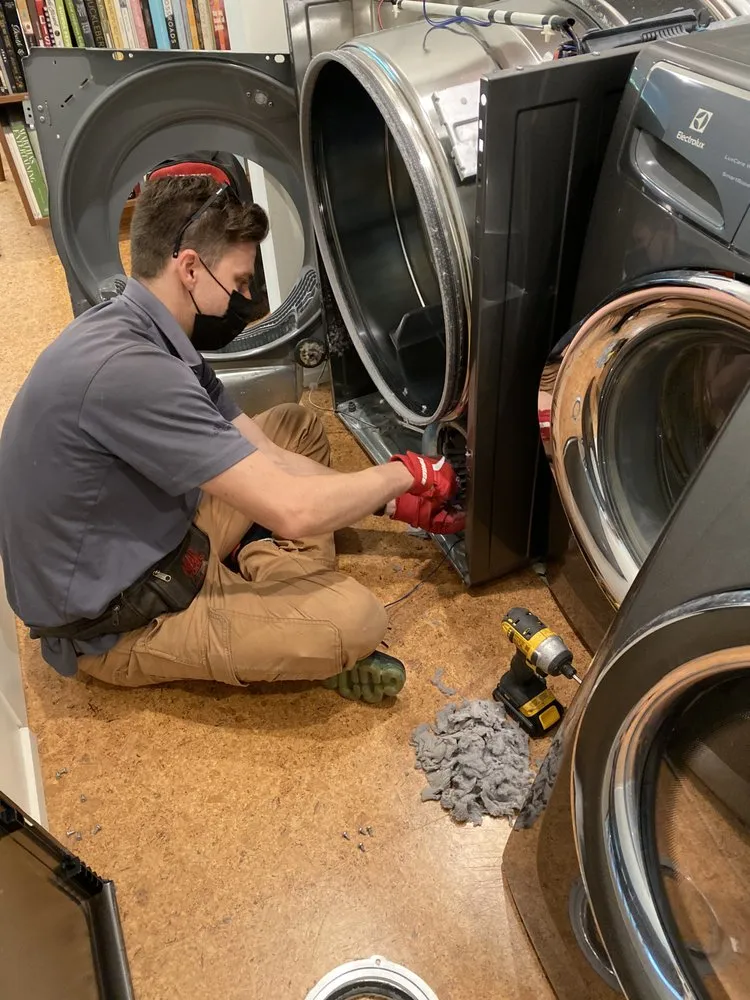 Slide of CALl Appliance Repair