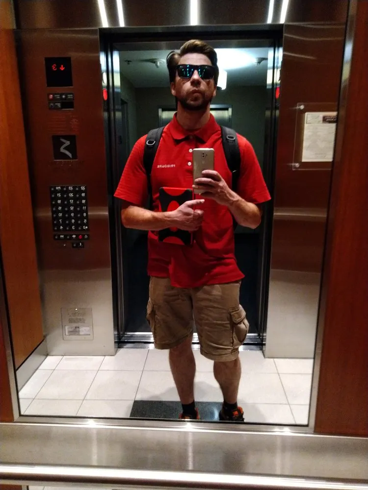 Slide of CALl Appliance Repair