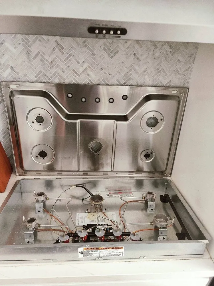 Slide of CALl Appliance Repair