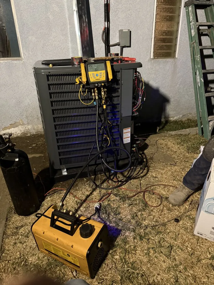 Slide of Canales & Turcios