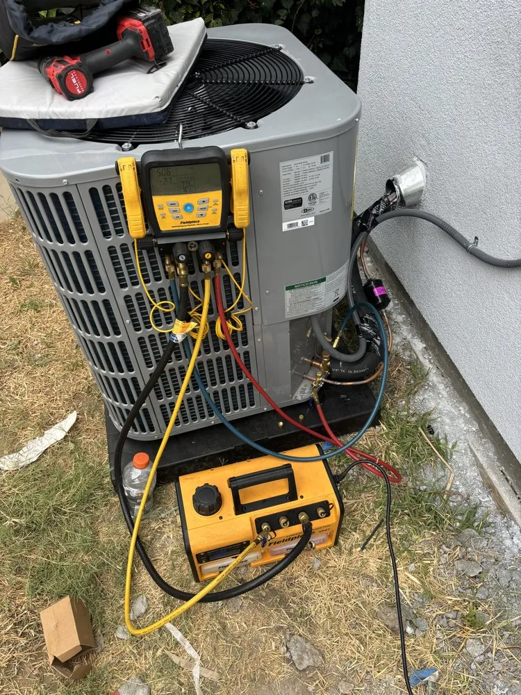 Slide of Canales & Turcios