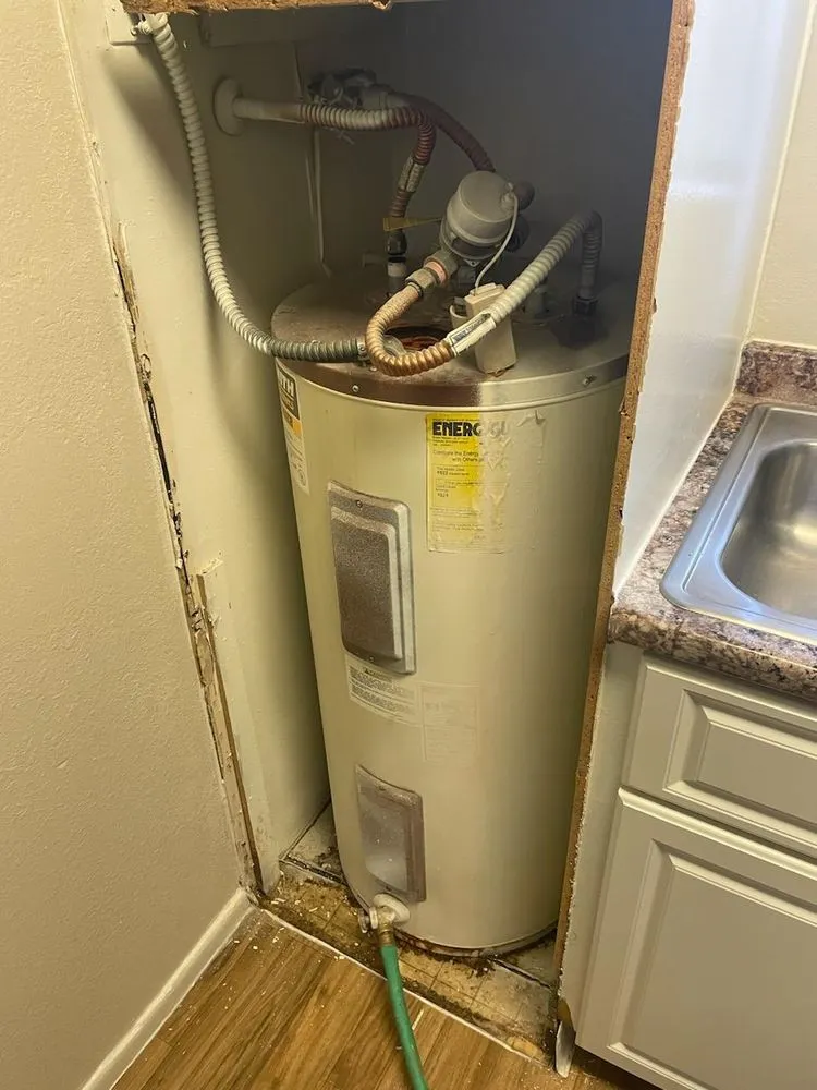 Slide of Cardenas Maintenance Services