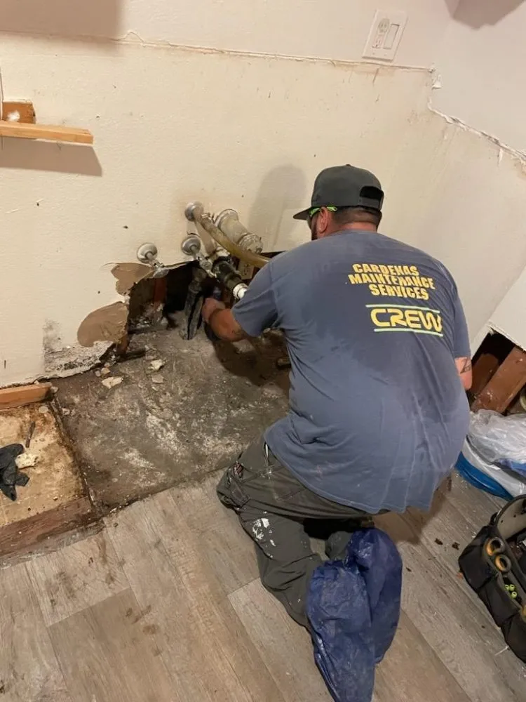 Slide of Cardenas Maintenance Services