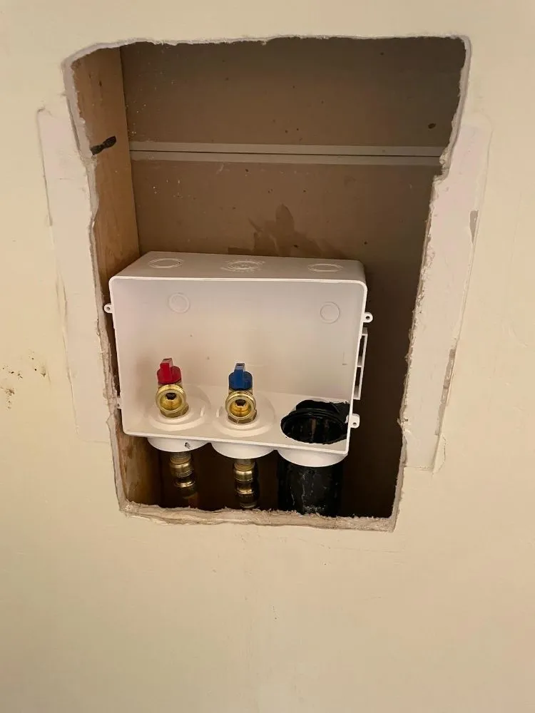 Slide of Cardenas Maintenance Services