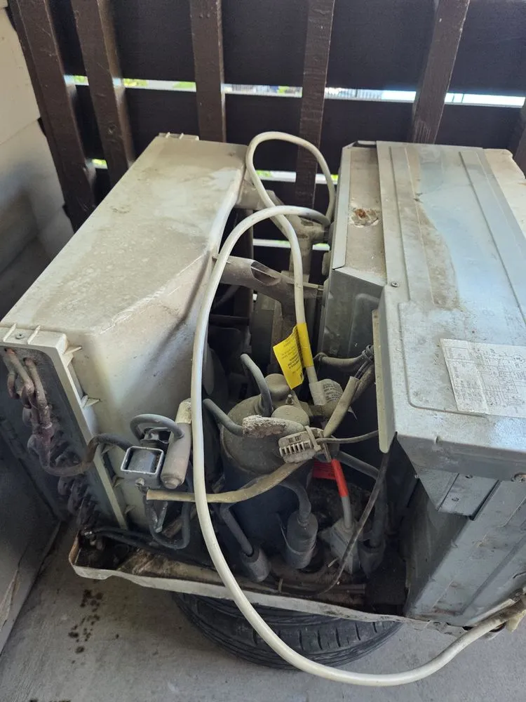 Slide of Carlos Rivas