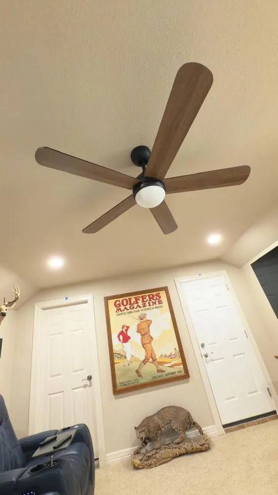 Slide of Carlos Rivas