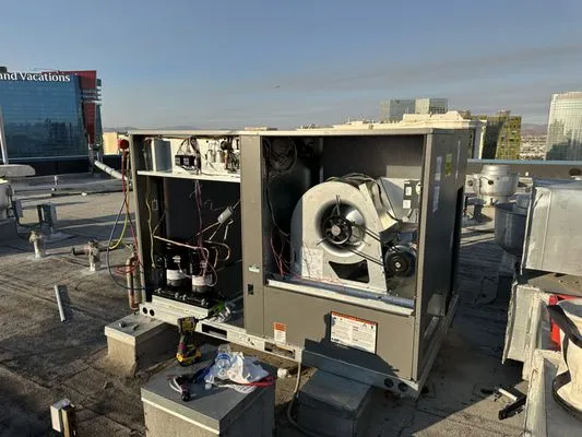 Carlson HVAC & Refrigeration Logo