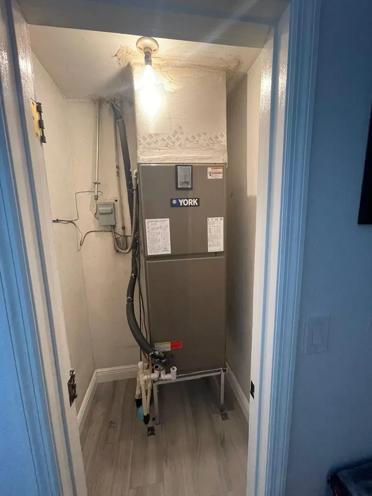 Slide of Carvajal A/C Mechanical