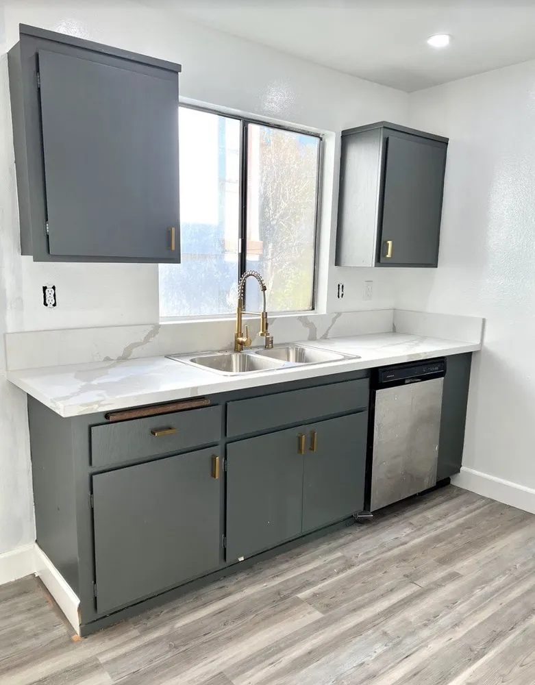 Slide of Cascade Construction Group Company