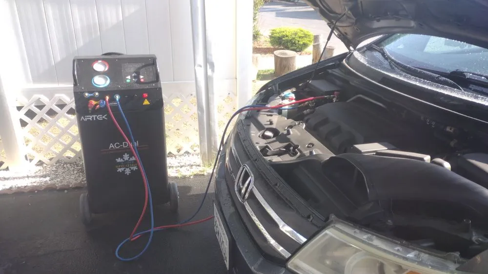 Slide of Castro Body Shop and AC Recharge