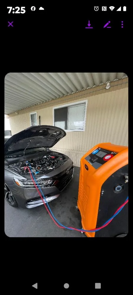 Slide of Castro Body Shop and AC Recharge