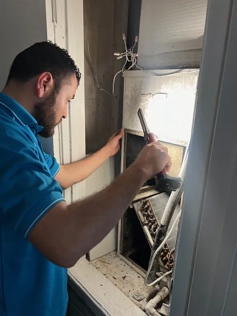 Slide of Catalyst A/C & Heat